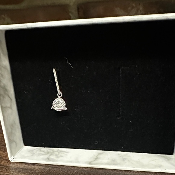 1 carat Silver Stud Earrings lab grown diamonds - Picture 4 of 4